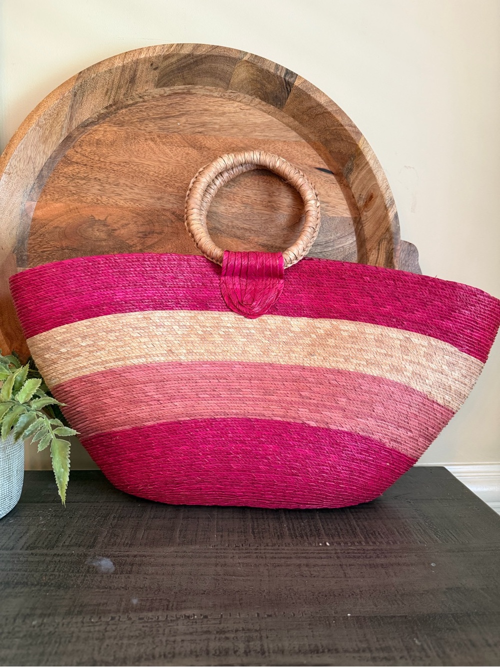 Hot Pink Ombre Stripe Natural Straw Raffia Beach TOTE Bracelet Handle EUC